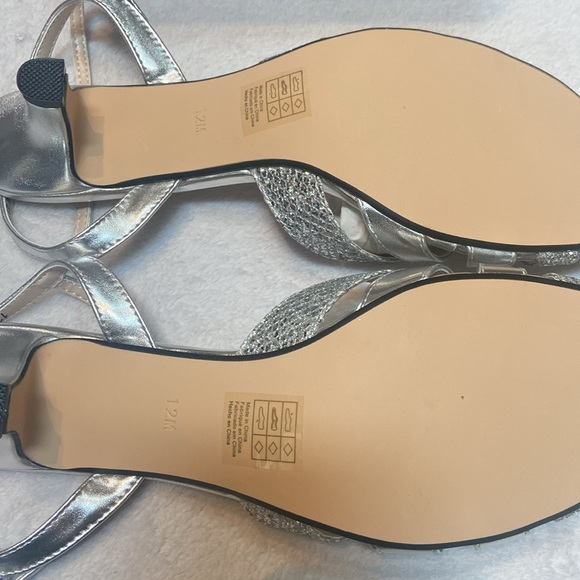 BENJAMIN WALK Lena Touch Ups Size 12 Sandals Silver Metallic Glitter NEW IN BOX - Picture 8 of 10